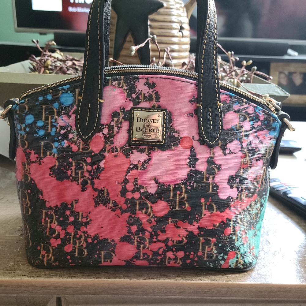 Dooney & Bourke